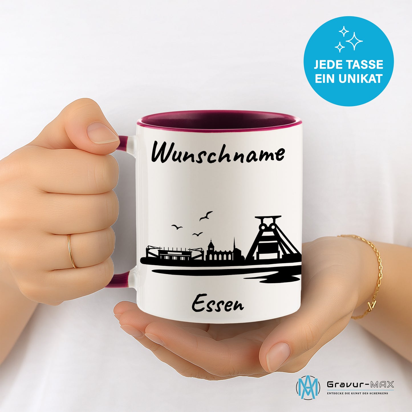 Tasse in Bordeauxrot 330ml bedruckt mit der Skyline von Essen personalisierbar mit Wunschname