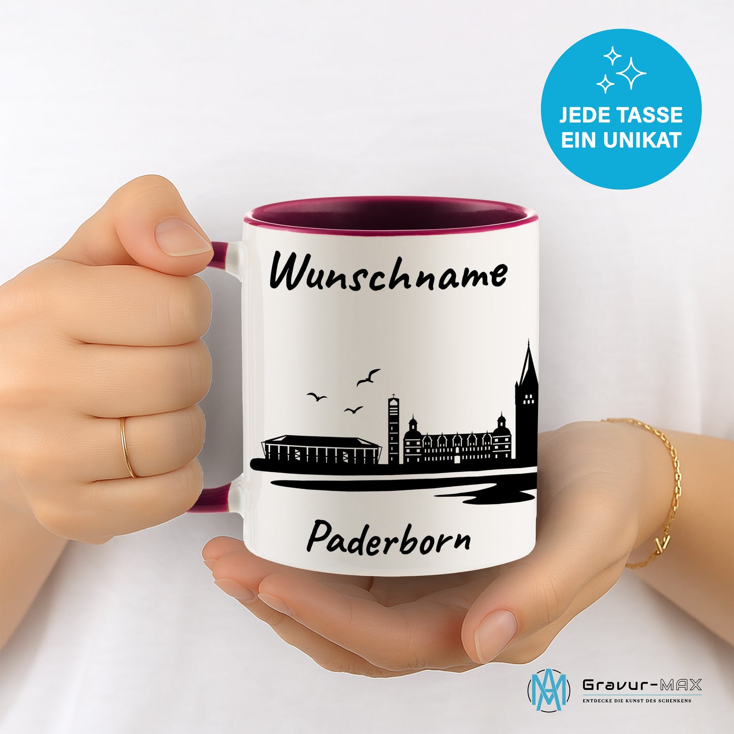 Tasse in Bordeauxrot 330ml bedruckt mit der Skyline von Paderborn personalisierbar mit Wunschname