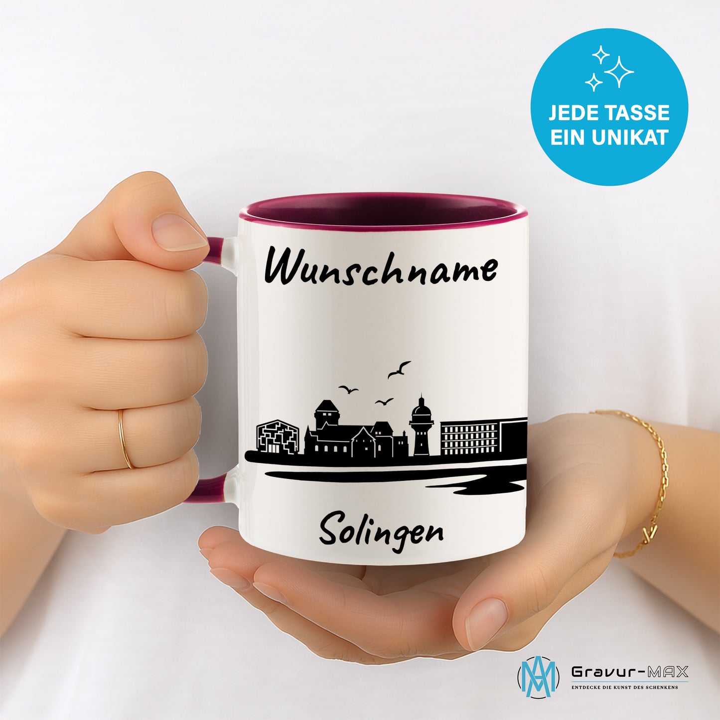 Tasse in Bordeauxrot 330ml bedruckt mit der Skyline von Solingen personalisierbar mit Wunschname