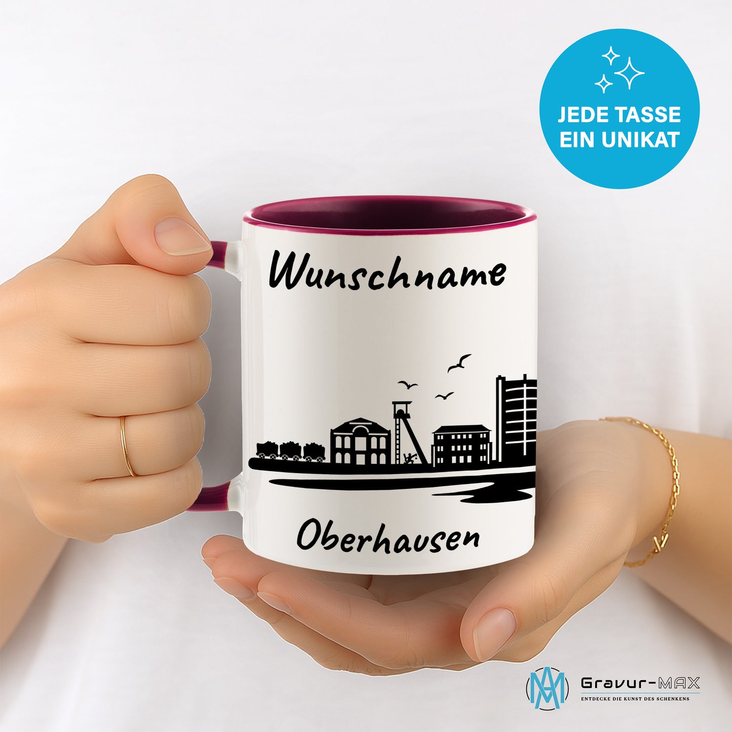 Tasse in Bordeauxrot 330ml bedruckt mit der Skyline von Oberhausen personalisierbar mit Wunschname