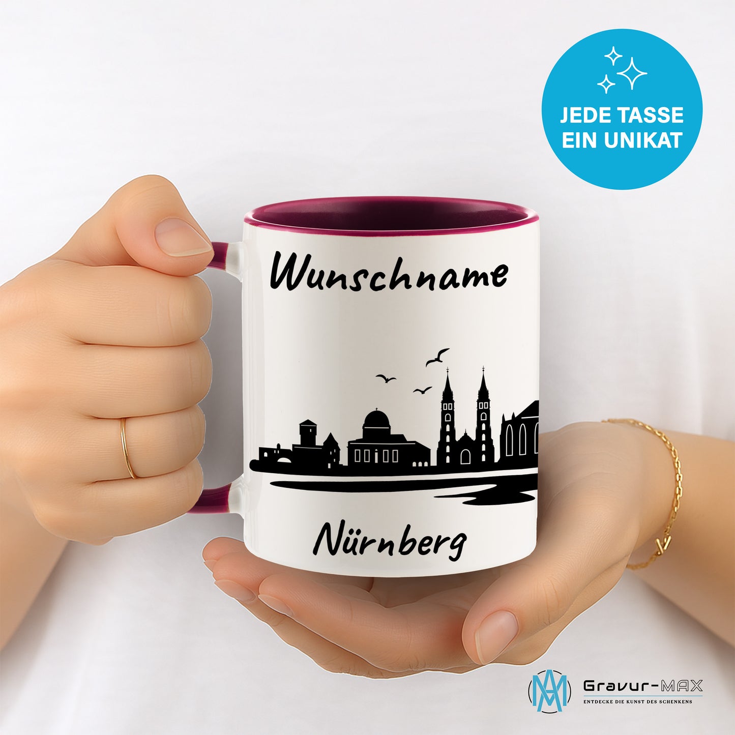 Tasse in Bordeauxrot 330ml bedruckt mit der Skyline von Nürnberg personalisierbar mit Wunschname