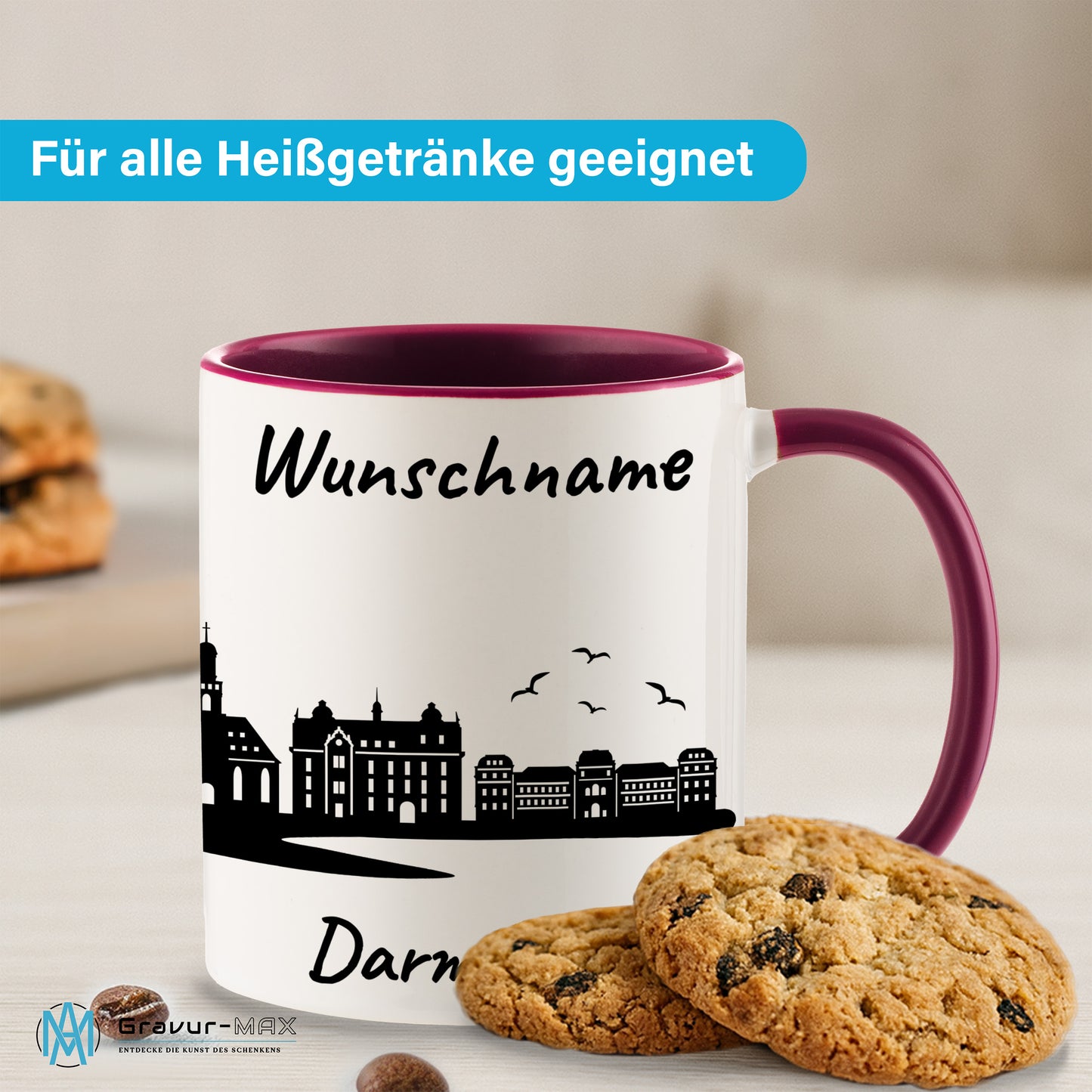 Tasse in Bordeauxrot 330ml bedruckt mit der Skyline von Darmstadt personalisierbar mit Wunschname