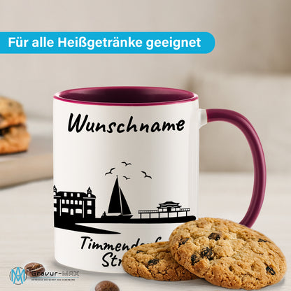Tasse in Bordeauxrot 330ml bedruckt mit der Skyline von Timmendorfer Strand personalisierbar mit Wunschname