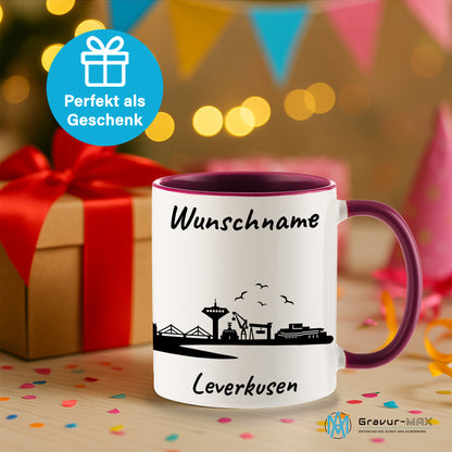Tasse in Bordeauxrot 330ml bedruckt mit der Skyline von Leverkusen personalisierbar mit Wunschname