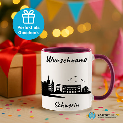 Tasse in Bordeauxrot 330ml bedruckt mit der Skyline von Schwerin personalisierbar mit Wunschname
