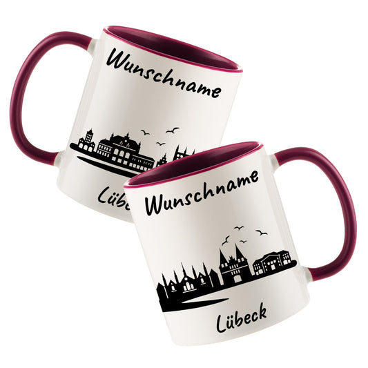 Tasse in Bordeauxrot 330ml bedruckt mit der Skyline von Lübeck personalisierbar mit Wunschname