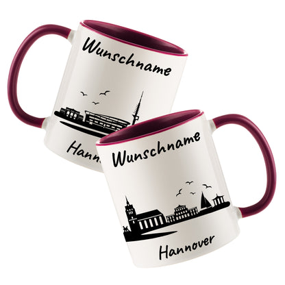 Tasse in Bordeauxrot 330ml bedruckt mit der Skyline von Hannover personalisierbar mit Wunschname