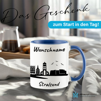 Tasse in Cambridge Blau 330ml bedruckt mit der Skyline von Stralsund personalisierbar mit Wunschname