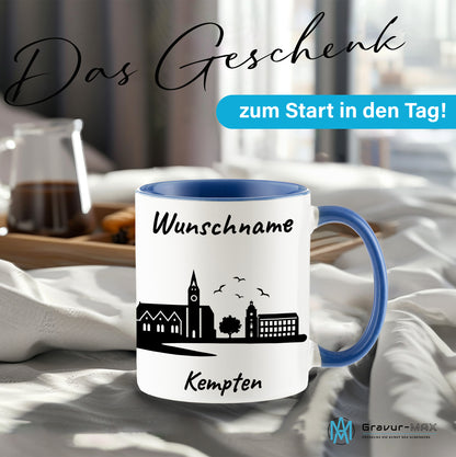 Tasse in Cambridge Blau 330ml bedruckt mit der Skyline von Kempten personalisierbar mit Wunschname