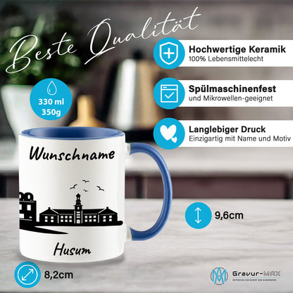 Tasse in Cambridge Blau 330ml bedruckt mit der Skyline von Husum personalisierbar mit Wunschname
