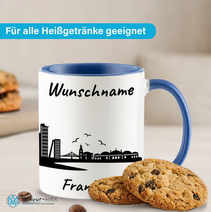 Tasse in Cambridge Blau 330ml bedruckt mit der Skyline von Frankfurt personalisierbar mit Wunschname
