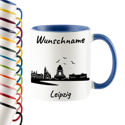 Tasse in Cambridge Blau 330ml bedruckt mit der Skyline von Leipzig personalisierbar mit Wunschname
