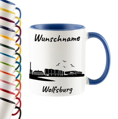 Tasse in Cambridge Blau 330ml bedruckt mit der Skyline von Wolfsburg personalisierbar mit Wunschname