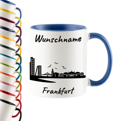 Tasse in Cambridge Blau 330ml bedruckt mit der Skyline von Frankfurt personalisierbar mit Wunschname