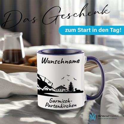 Tasse in Dunkelblau 330ml bedruckt mit der Skyline von Garmisch-Partenkirchen personalisierbar mit Wunschname