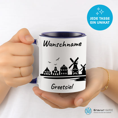 Tasse in Dunkelblau 330ml bedruckt mit der Skyline von Greetsiel personalisierbar mit Wunschname