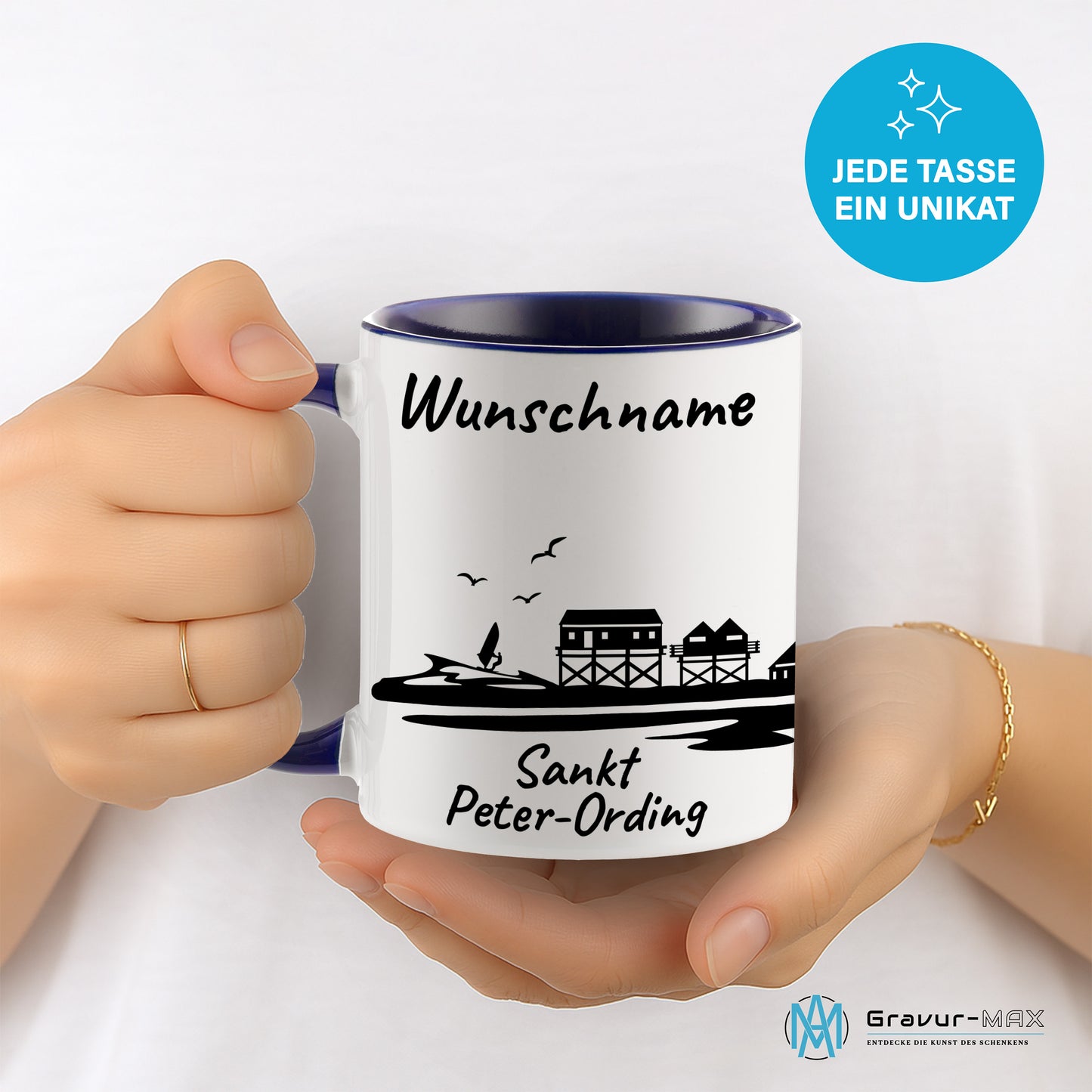 Tasse in Dunkelblau 330ml bedruckt mit der Skyline von Sankt Peter-Ording personalisierbar mit Wunschname