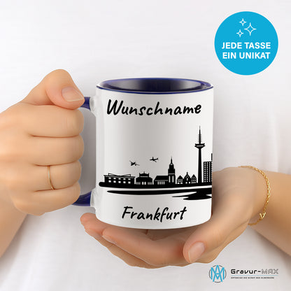 Tasse in Dunkelblau 330ml bedruckt mit der Skyline von Frankfurt personalisierbar mit Wunschname