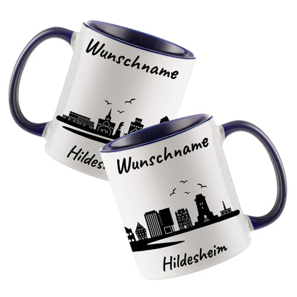 Tasse in Dunkelblau 330ml bedruckt mit der Skyline von Hildesheim personalisierbar mit Wunschname