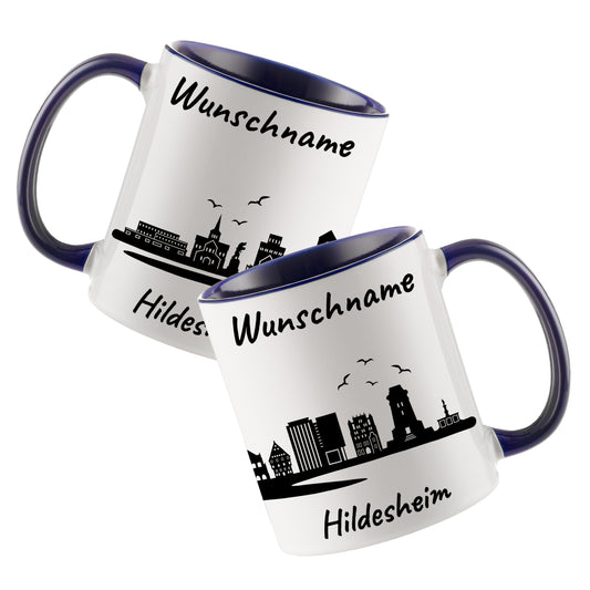 Tasse in Dunkelblau 330ml bedruckt mit der Skyline von Hildesheim personalisierbar mit Wunschname