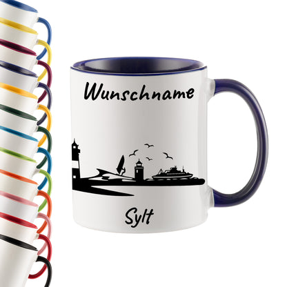 Tasse in Dunkelblau 330ml bedruckt mit der Skyline von Sylt personalisierbar mit Wunschname