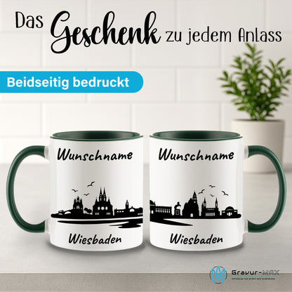 Tasse in Dunkelgrün 330ml bedruckt mit der Skyline von Wiesbaden personalisierbar mit Wunschname