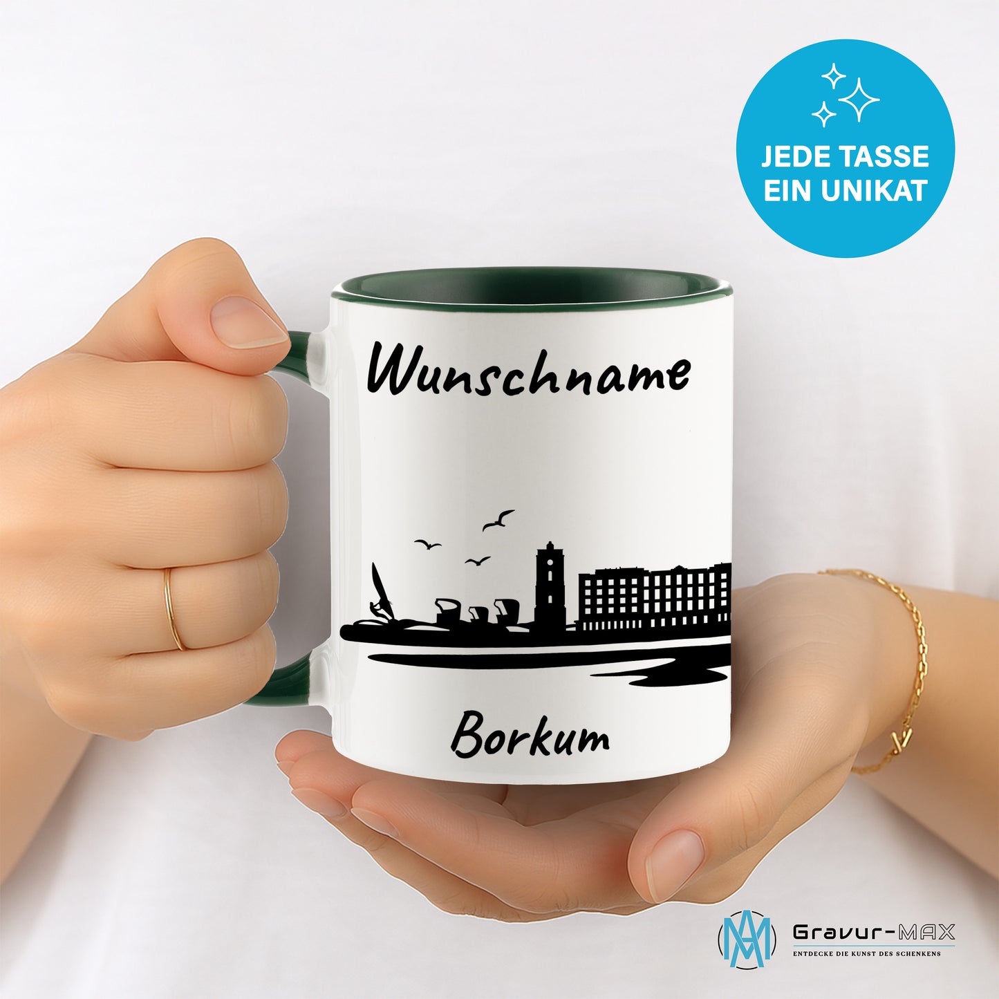 Tasse in Dunkelgrün 330ml bedruckt mit der Skyline von Borkum personalisierbar mit Wunschname