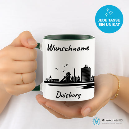 Tasse in Dunkelgrün 330ml bedruckt mit der Skyline von Duisburg personalisierbar mit Wunschname
