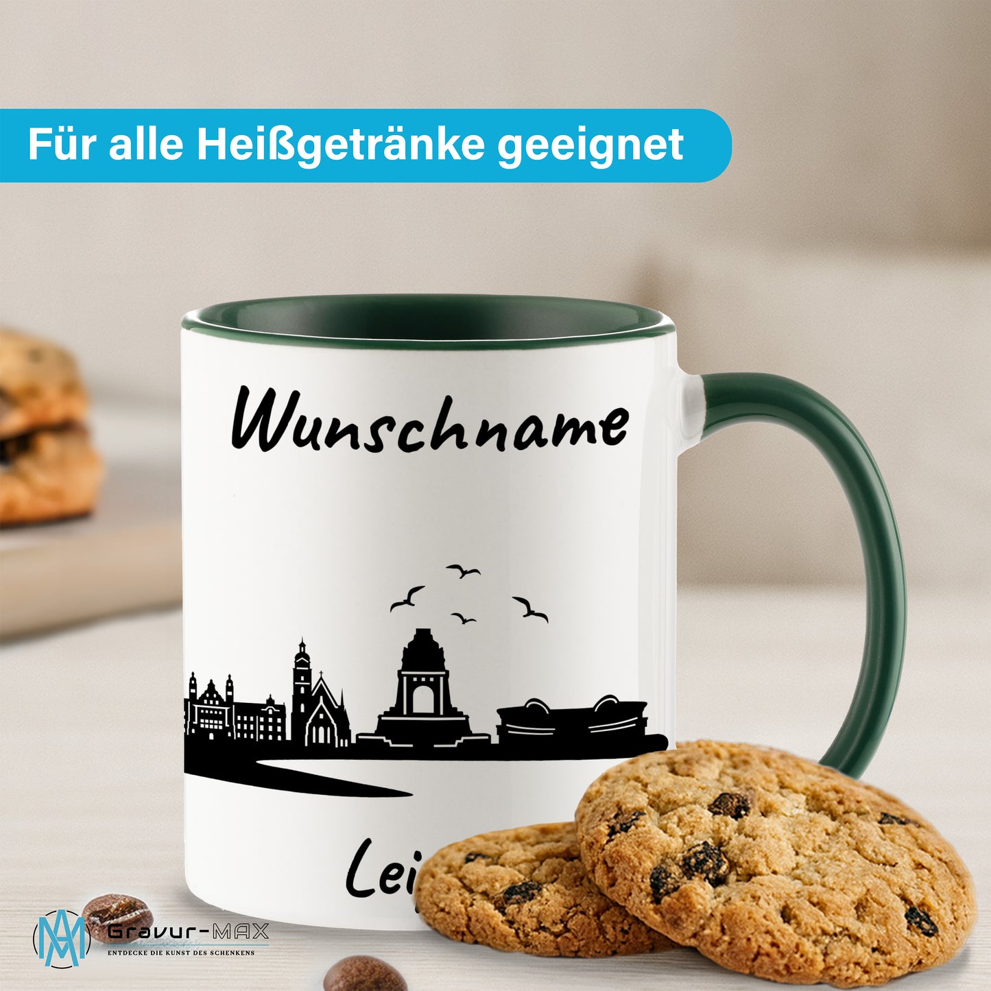 Tasse in Dunkelgrün 330ml bedruckt mit der Skyline von Leipzig personalisierbar mit Wunschname