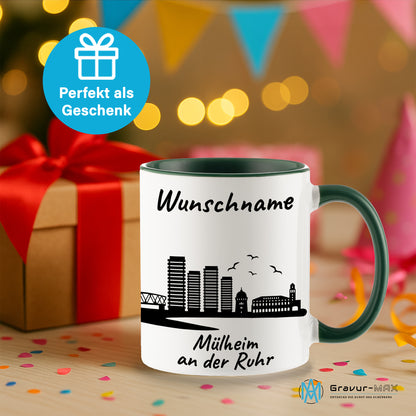 Tasse in Dunkelgrün 330ml bedruckt mit der Skyline von Mülheim an der Ruhr personalisierbar mit Wunschname