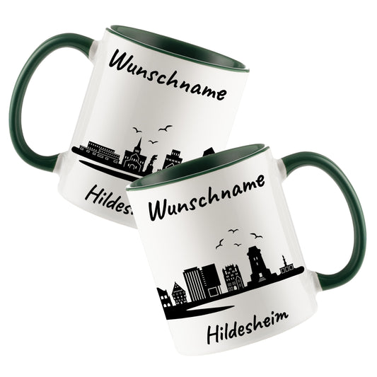 Tasse in Dunkelgrün 330ml bedruckt mit der Skyline von Hildesheim personalisierbar mit Wunschname
