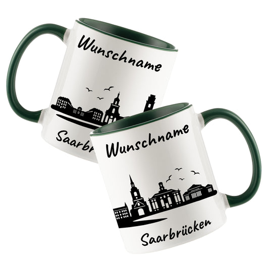 Tasse in Dunkelgrün 330ml bedruckt mit der Skyline von Saarbrücken personalisierbar mit Wunschname