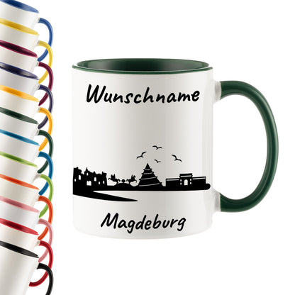Tasse in Dunkelgrün 330ml bedruckt mit der Skyline von Magdeburg personalisierbar mit Wunschname