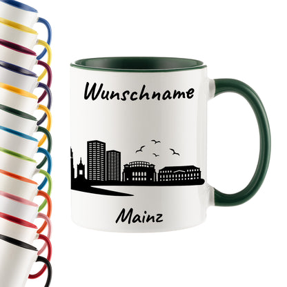 Tasse in Dunkelgrün 330ml bedruckt mit der Skyline von Mainz personalisierbar mit Wunschname