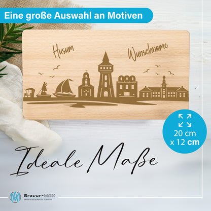Frühstücksbrettchen 220x120mm mit Gravur mit der Skyline von Husum personalisierbar mit Wunschname