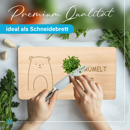 Frühstücksbrettchen 220x120mm mit Gravur "HIER KRÜMELT" niedlicher Bär und Wunschname