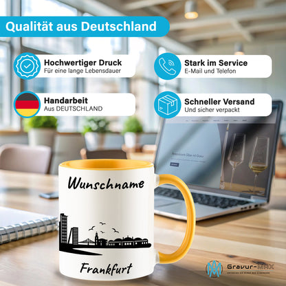 Tasse in Goldgelb 330ml bedruckt mit der Skyline von Frankfurt personalisierbar mit Wunschname