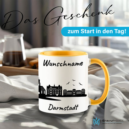 Tasse in Goldgelb 330ml bedruckt mit der Skyline von Darmstadt personalisierbar mit Wunschname