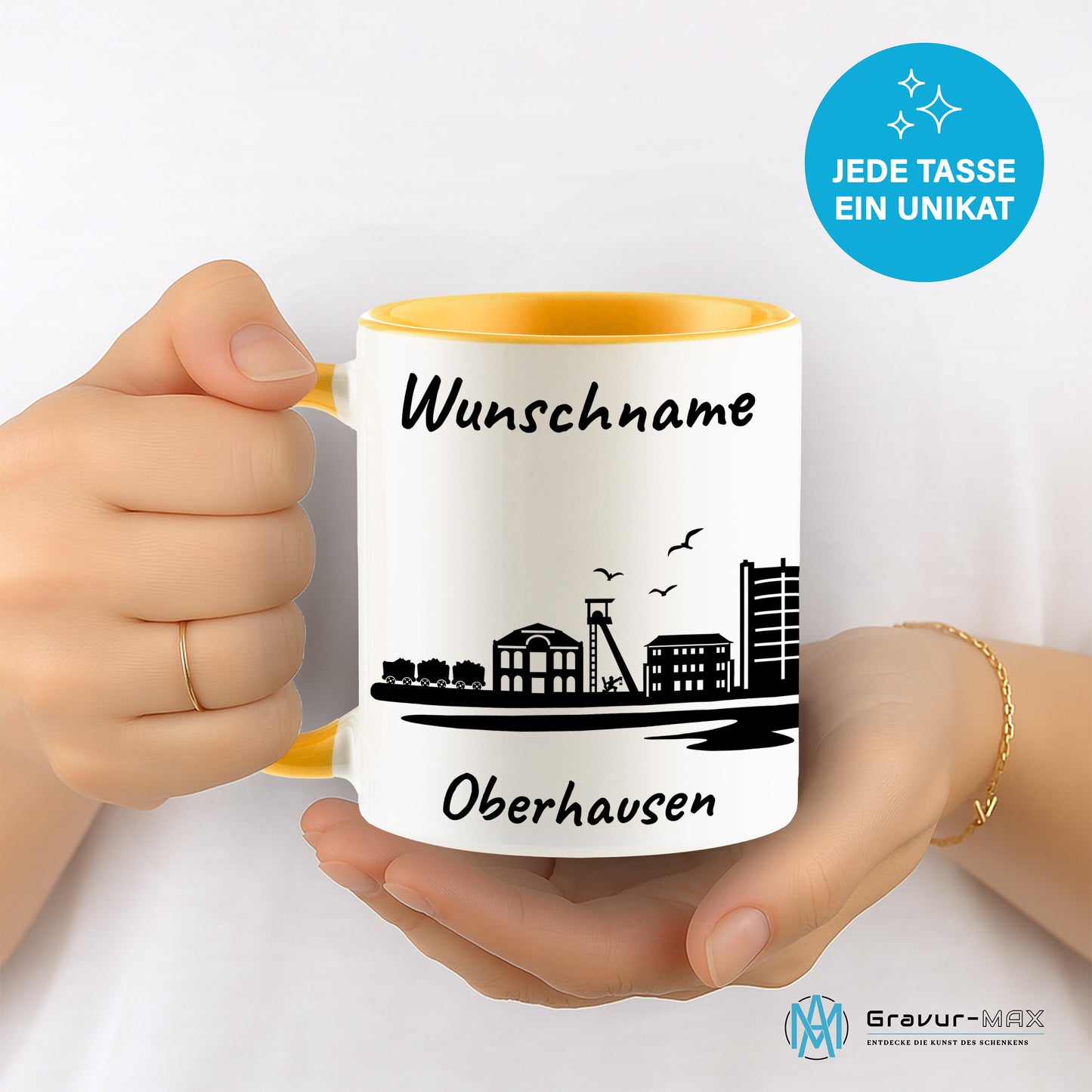 Tasse in Goldgelb 330ml bedruckt mit der Skyline von Oberhausen personalisierbar mit Wunschname