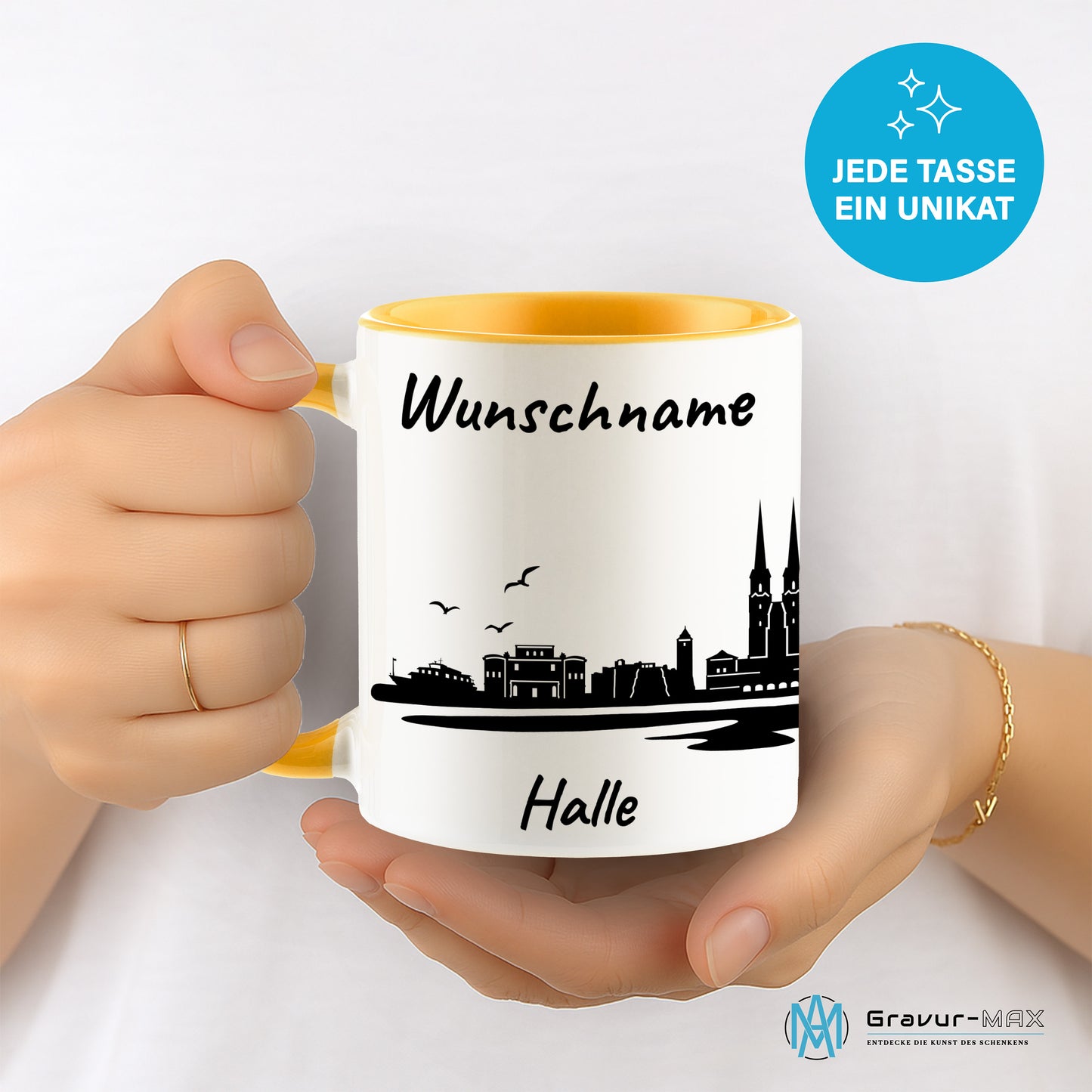 Tasse in Goldgelb 330ml bedruckt mit der Skyline von Halle personalisierbar mit Wunschname