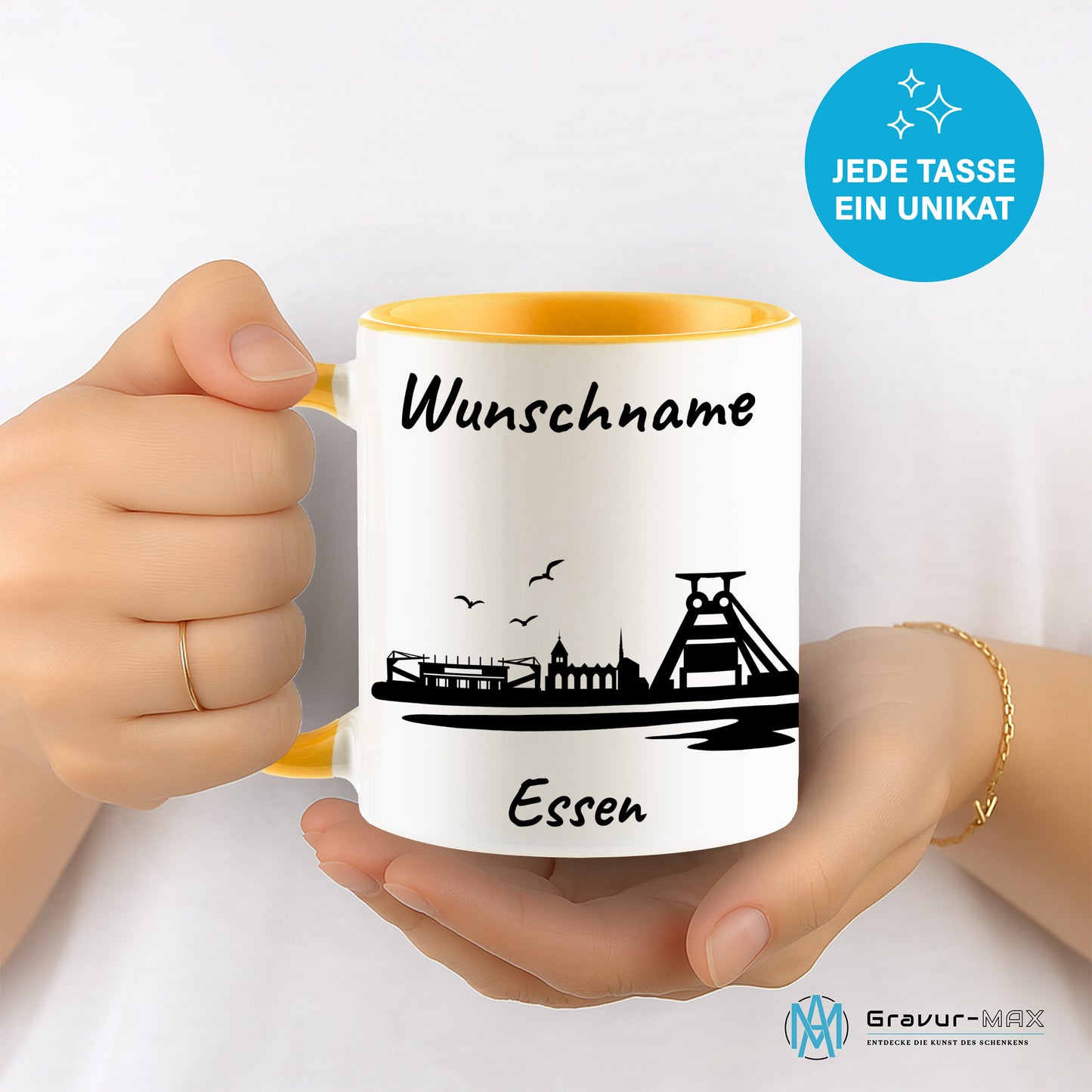 Tasse in Goldgelb 330ml bedruckt mit der Skyline von Essen personalisierbar mit Wunschname