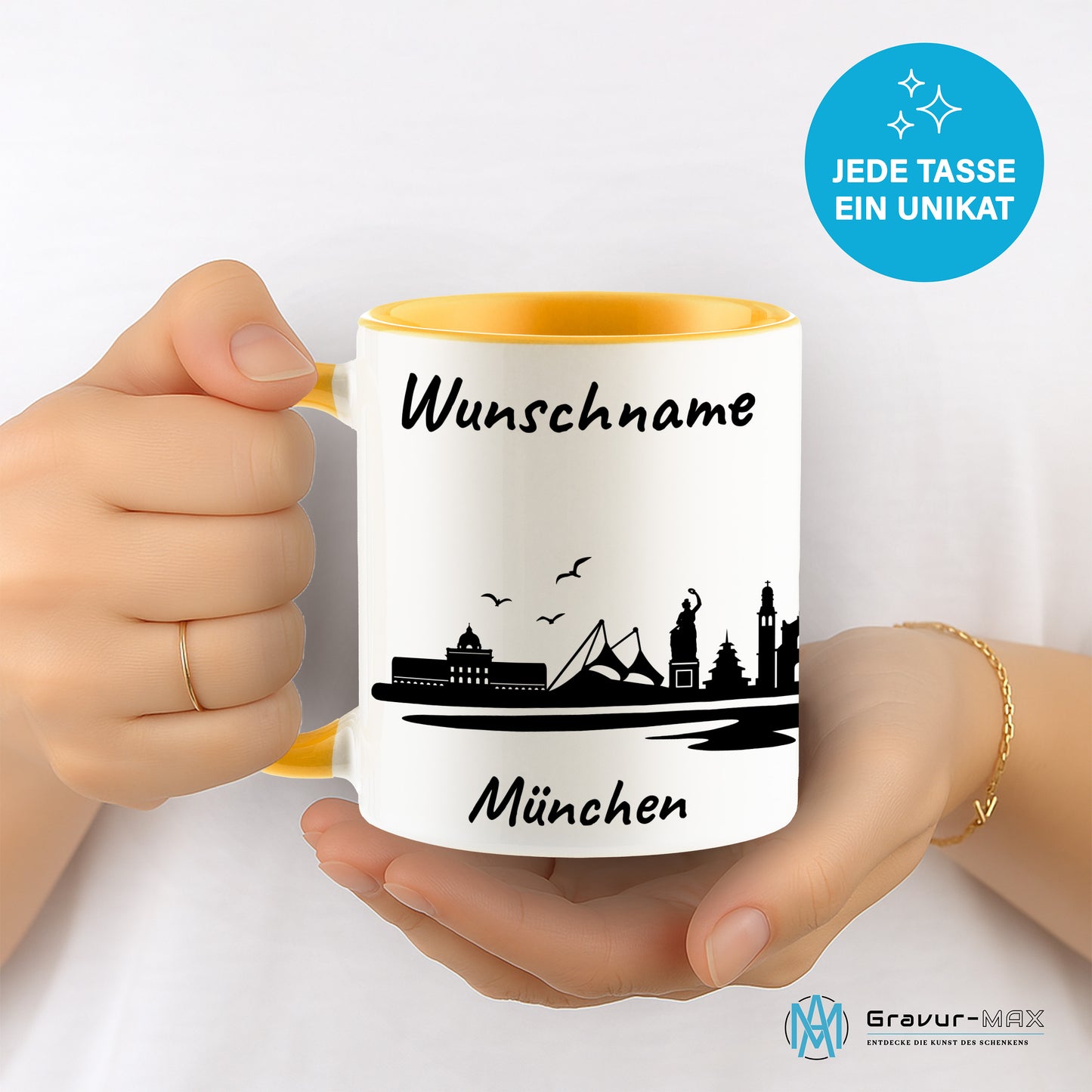 Tasse in Goldgelb 330ml bedruckt mit der Skyline von München personalisierbar mit Wunschname