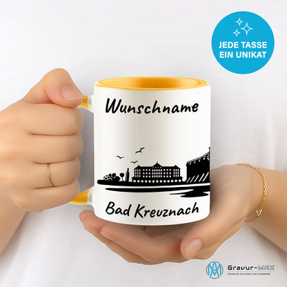 Tasse in Goldgelb 330ml bedruckt mit der Skyline von Bad Kreuznach personalisierbar mit Wunschname
