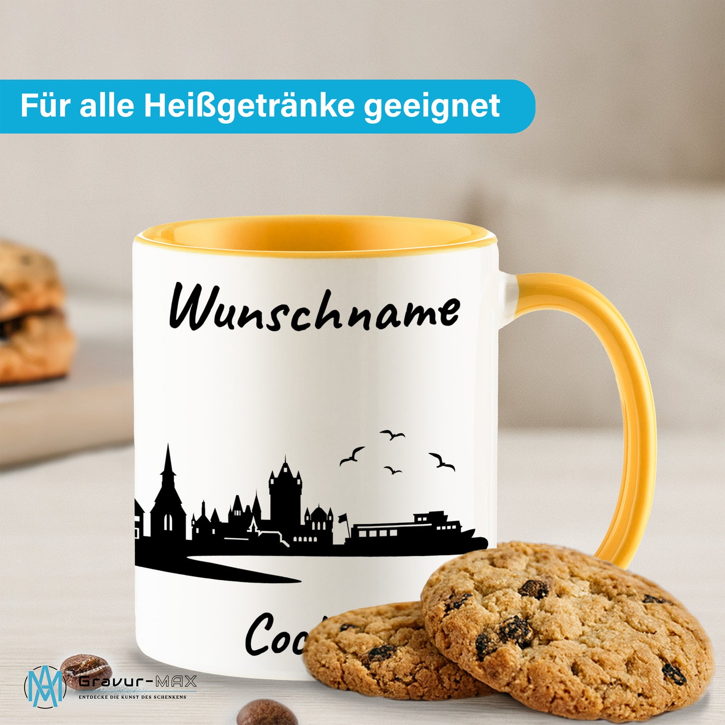 Tasse in Goldgelb 330ml bedruckt mit der Skyline von Cochem personalisierbar mit Wunschname