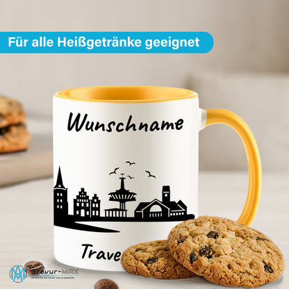 Tasse in Goldgelb 330ml bedruckt mit der Skyline von Travemünde personalisierbar mit Wunschname
