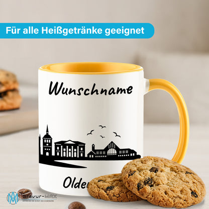 Tasse in Goldgelb 330ml bedruckt mit der Skyline von Oldenburg personalisierbar mit Wunschname