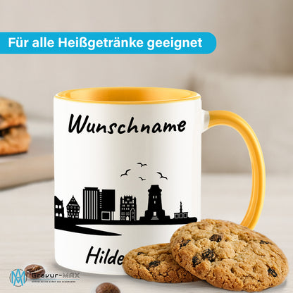 Tasse in Goldgelb 330ml bedruckt mit der Skyline von Hildesheim personalisierbar mit Wunschname