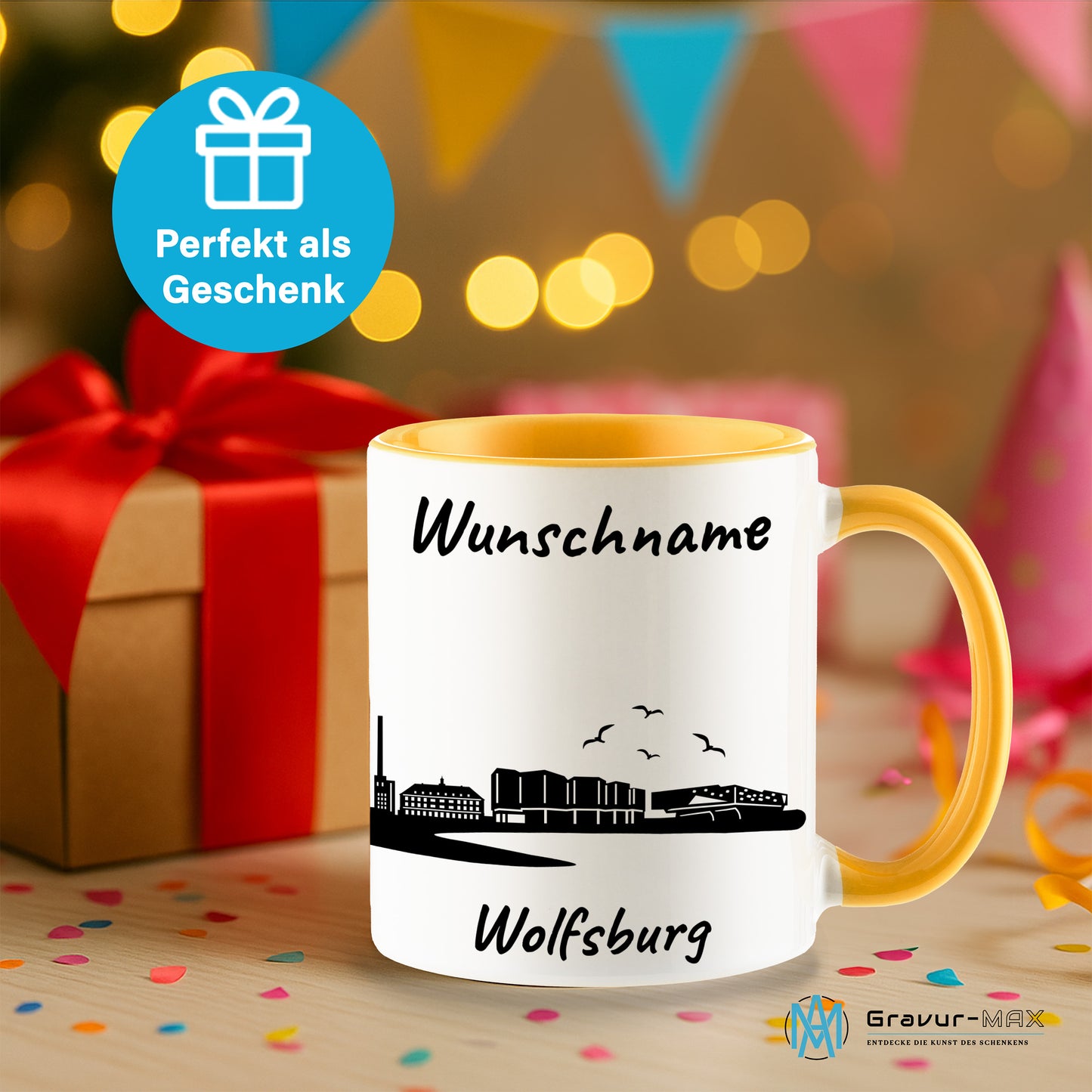 Tasse in Goldgelb 330ml bedruckt mit der Skyline von Wolfsburg personalisierbar mit Wunschname