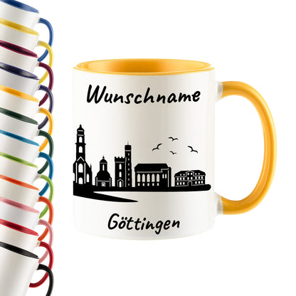 Tasse in Goldgelb 330ml bedruckt mit der Skyline von Göttingen personalisierbar mit Wunschname