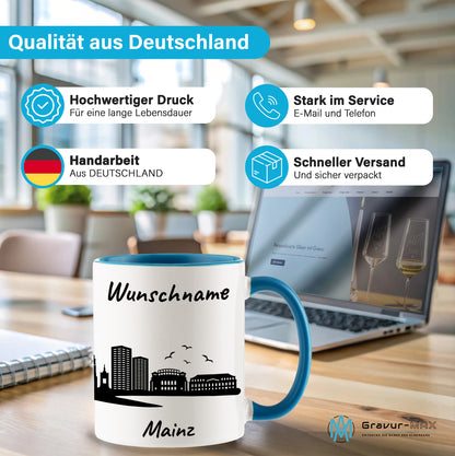 Tasse in Hellblau 330ml bedruckt mit der Skyline von Mainz personalisierbar mit Wunschname